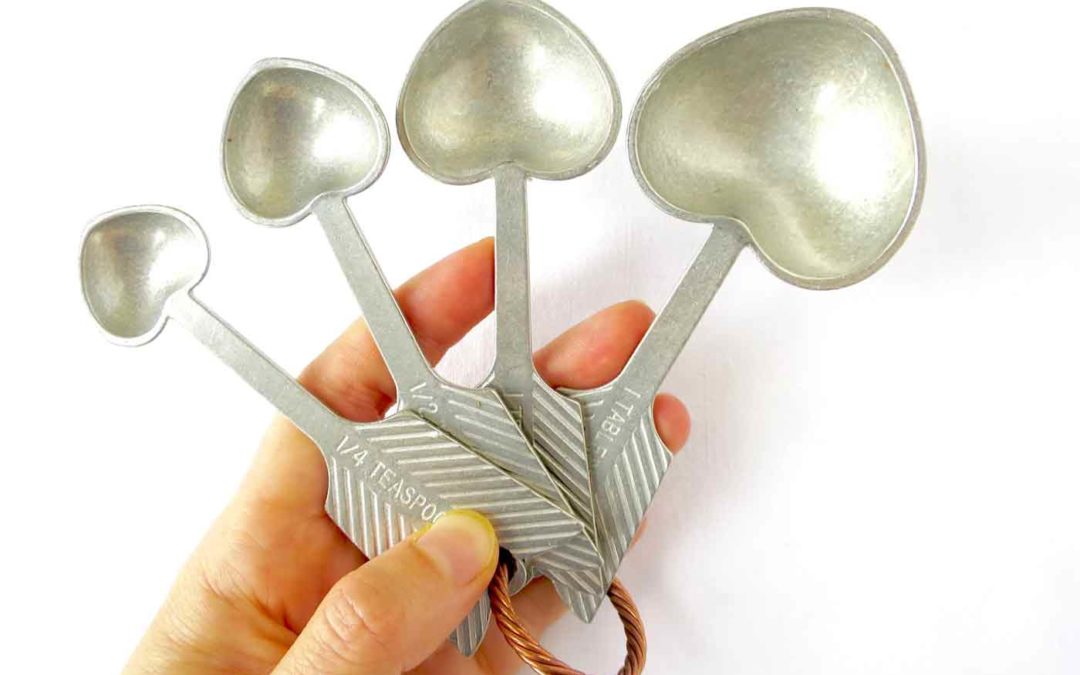 10 ESSENTIAL BAKING TOOLS FOR THE HOME BAKER