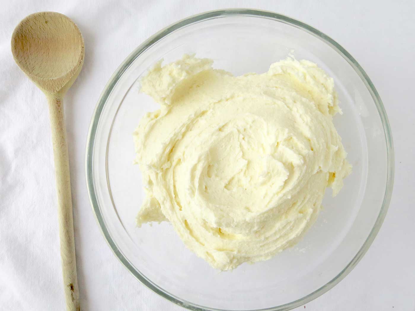 Your Guide To Making The Perfect Buttercream What Sarah Bakes