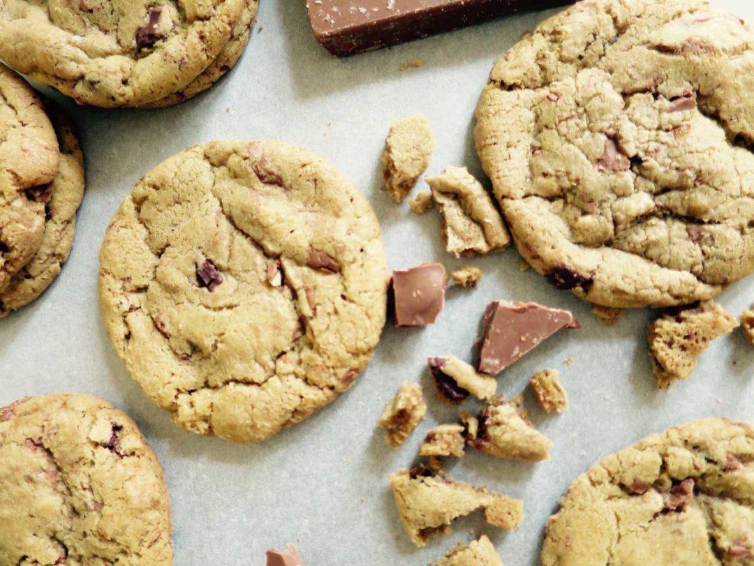 CHOCOLATE CHUNK COOKIES - What Sarah Bakes