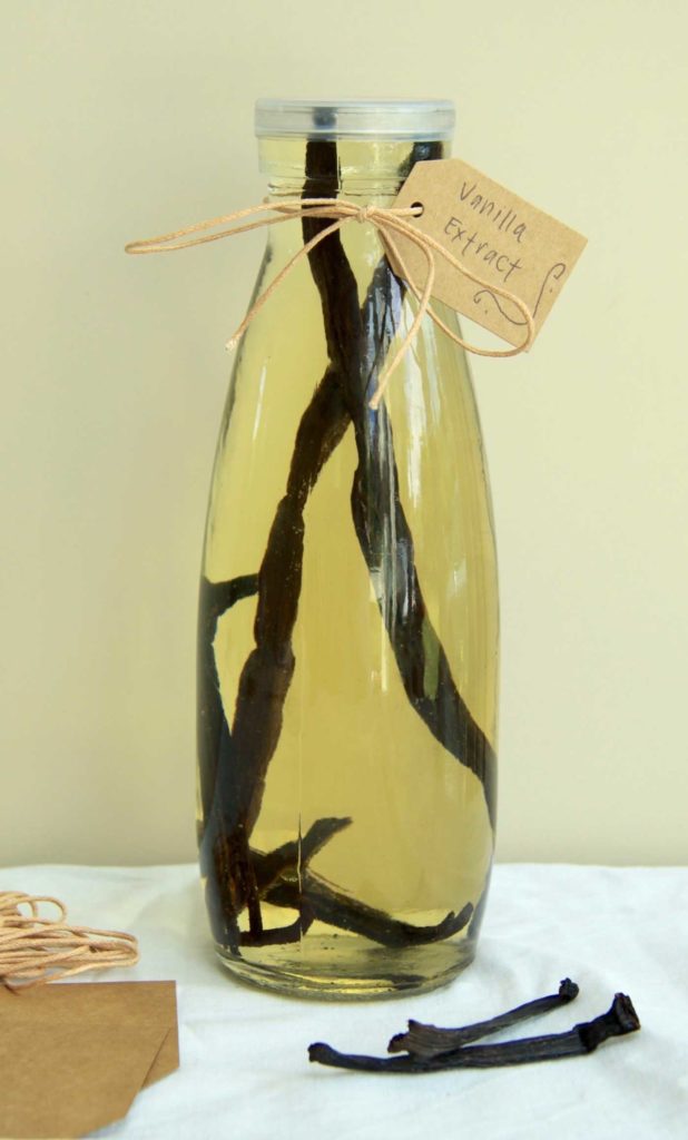 HOW TO MAKE VANILLA EXTRACT What Sarah Bakes