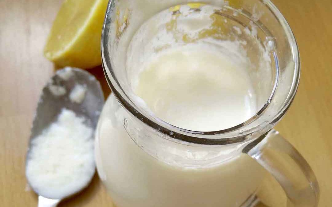 HOW TO MAKE BUTTERMILK – SO EASY!
