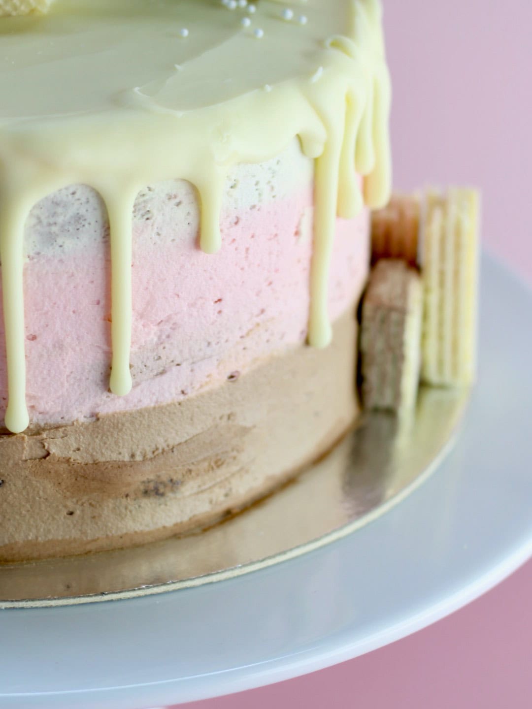 Side view of the Neapolitan Cake.