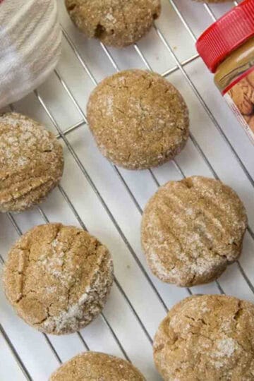 Biscoff Cookies on a cooling rack.