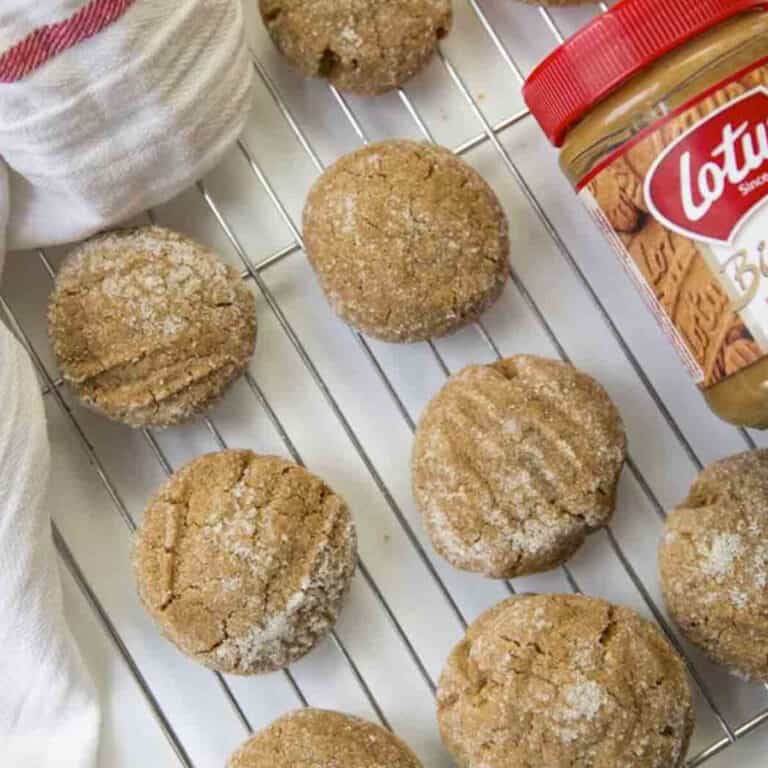 Biscoff Cookies on a cooling rack.